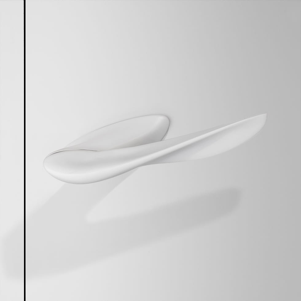 Nexxa door handle by Zaha Hadid and by izé in matt white finish