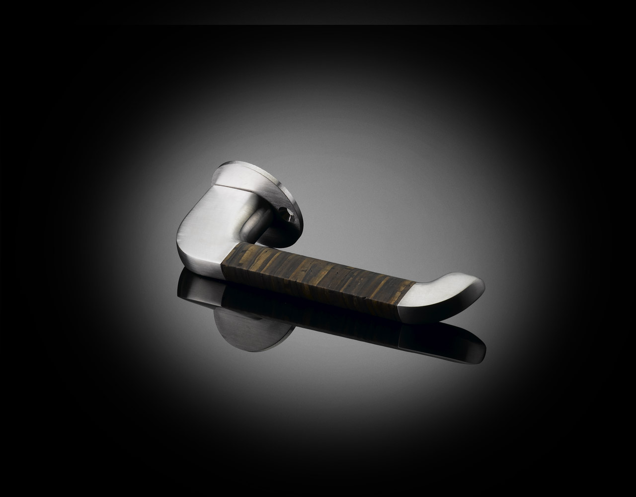 Kenneth Grange lever handle KGL03BB with birch bark in Satin Stainless Steel